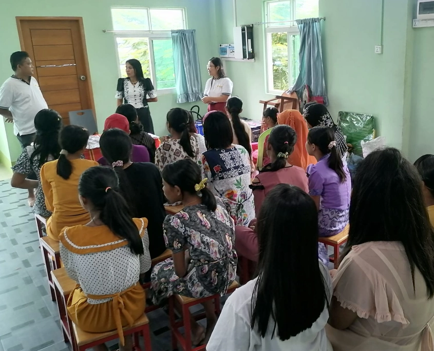 Erfolgsgeschichte Schneidereiausbildung Myanmar